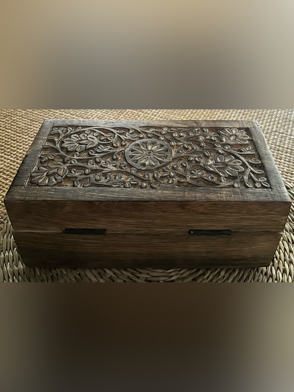 Hand-Carved Floral Wooden Keepsake Box - Dark Brown✨ - Picture 4 of 6
